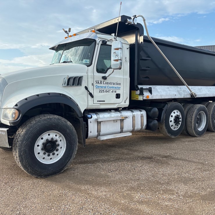 2019 MACK GRANITE 104FR