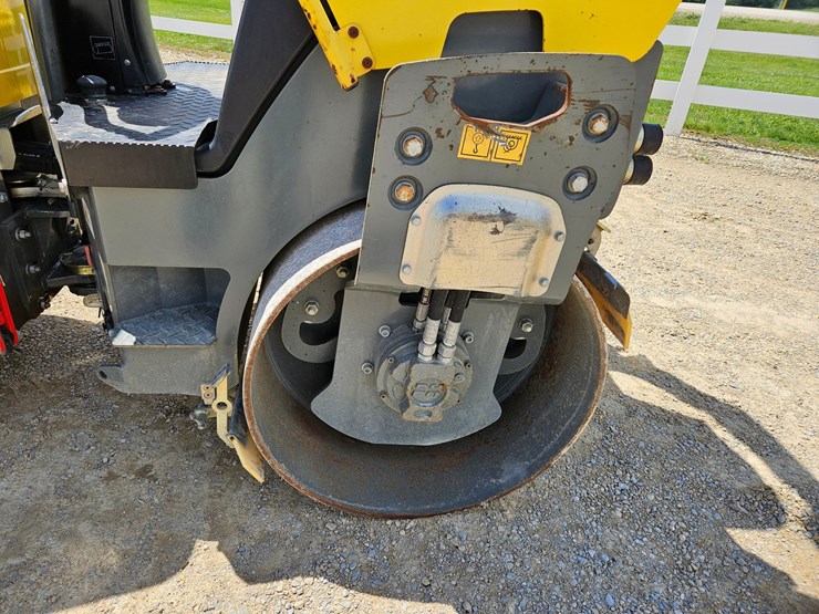 2017-wacker-neuson-rd28-120-image-13