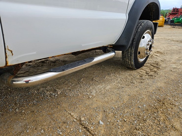 2008-ford-f550-image-19