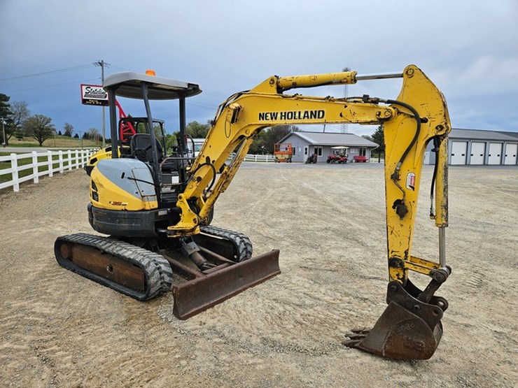 new-holland-e35sr-image-7