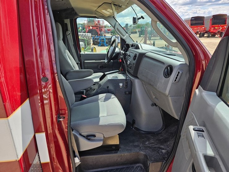 2016-ford-e450-image-60