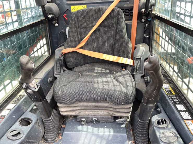 #1087-•-john-deere-319gr-skid-steer-image-22