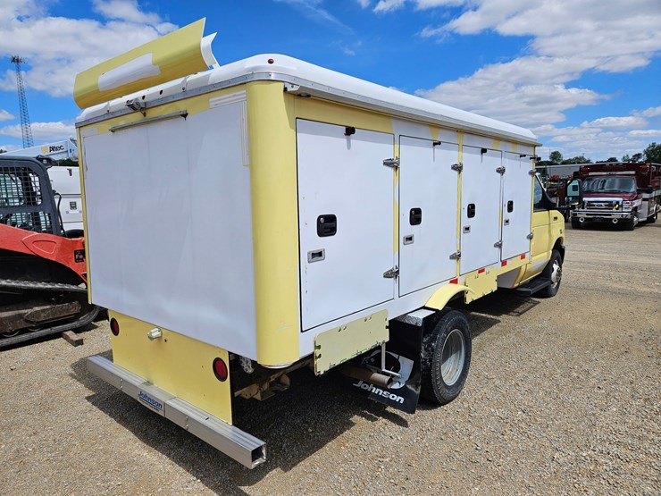 2018-ford-e450-image-5