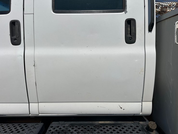 #11-•-2007-chevy-c8500-service-truck-image-29