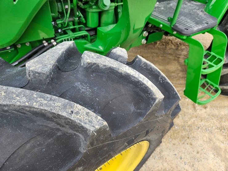 2024-john-deere-5067e-image-42