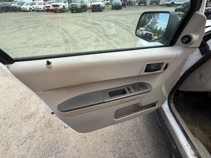 2009-ford-escape-image-23