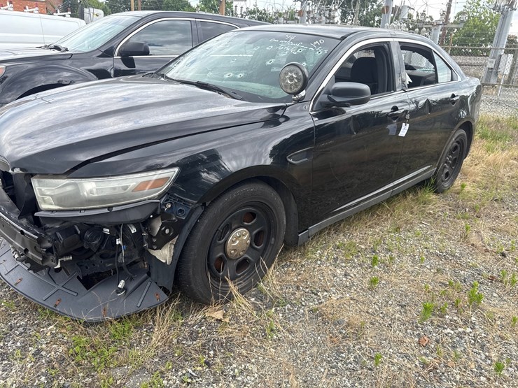 #18-•-2014-ford-interceptor-image-7