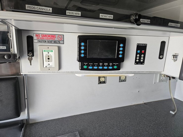 2016-ford-e450-image-31