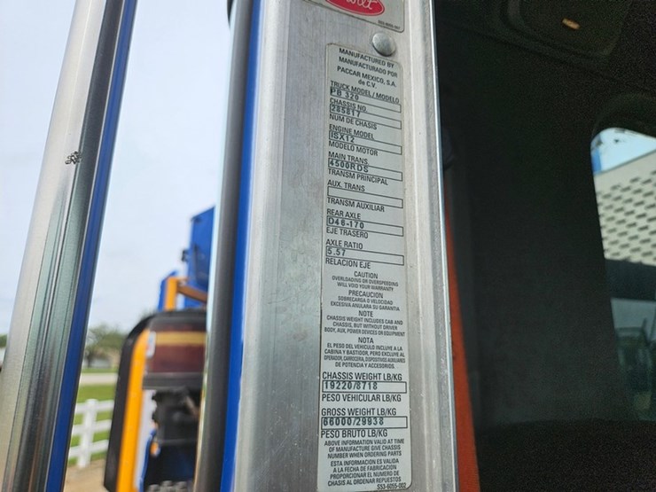 #5222-•-2015-peterbilt-garbage-truck-image-60