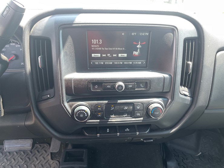 #1324-•-2017-gmc-sierra-pickup-truck-has-mn-title)-image-20