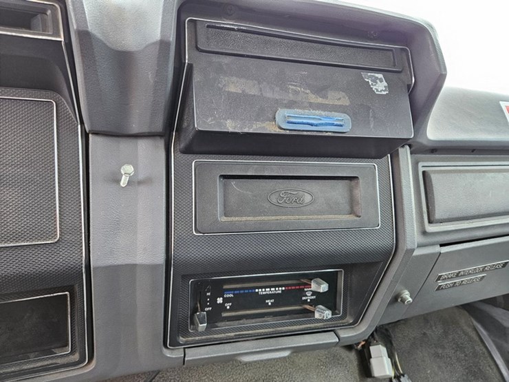 1992-ford-f600-image-40
