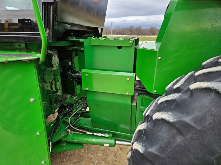 john-deere-8570-image-22