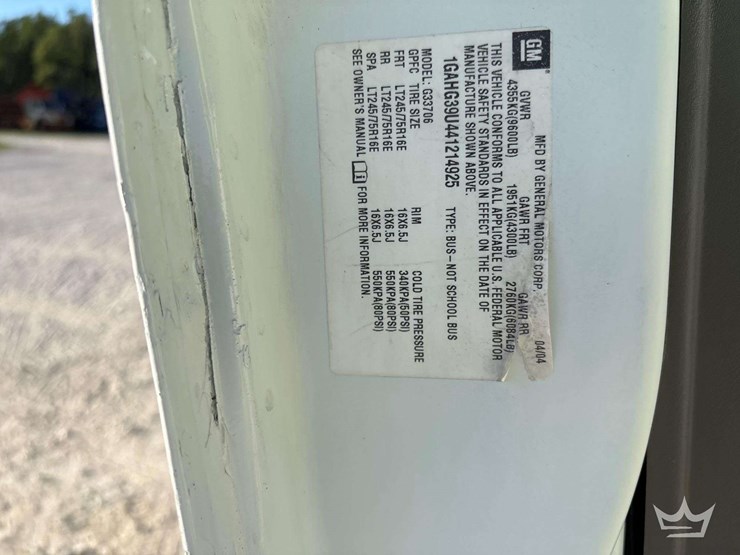 2004-chevrolet-express-3500-image-9