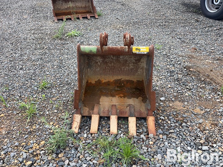 strickland-24"-backhoe-bucket-image-2