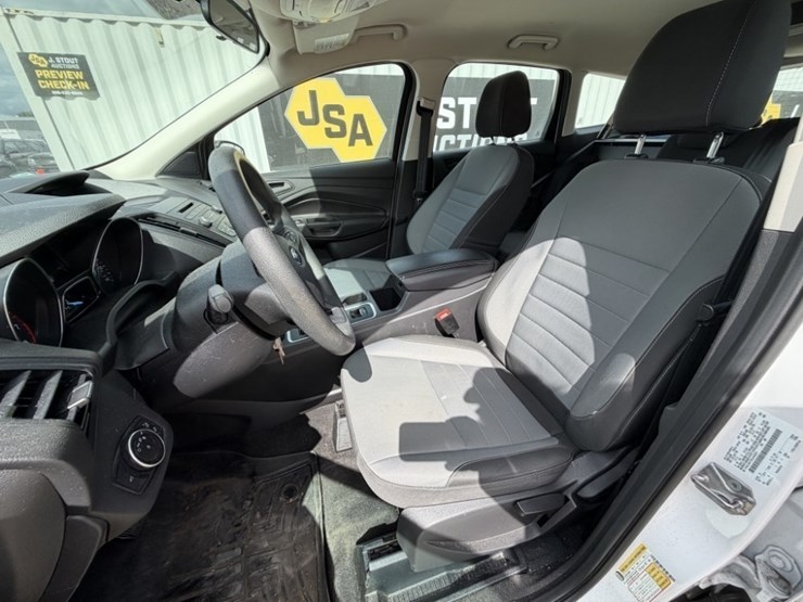 2017-ford-escape-image-23