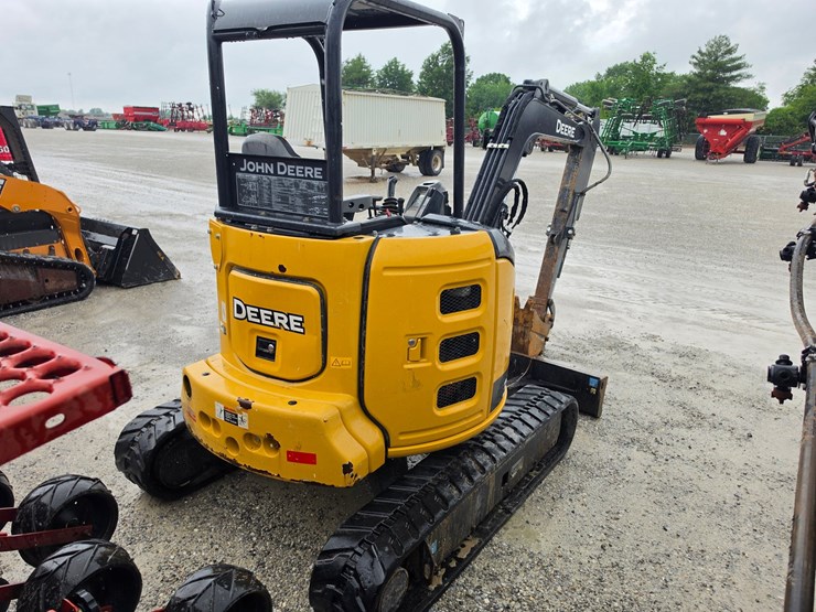 2020-deere-35g-image-15