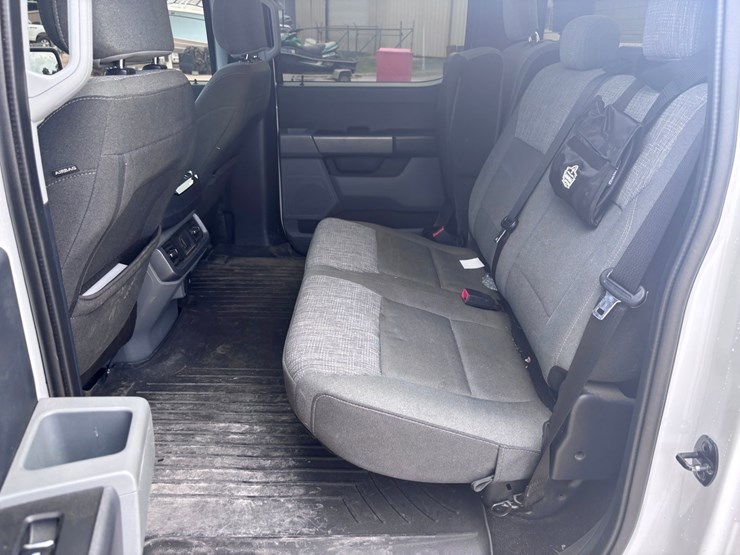 2021-ford-f150-xlt-image-6