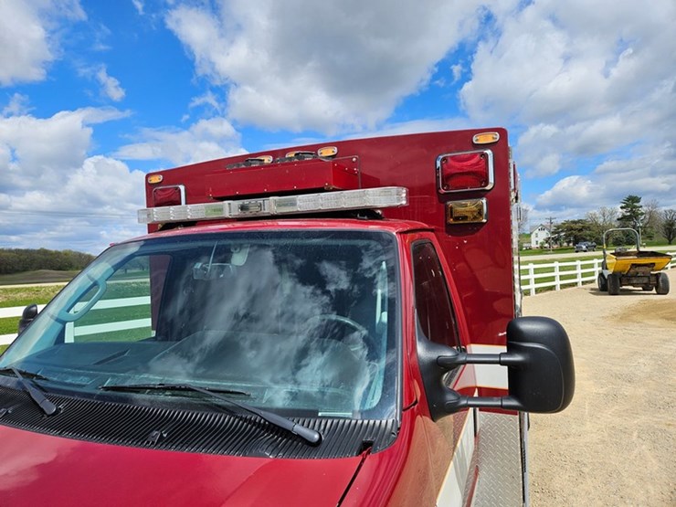 2016-ford-e450-image-12