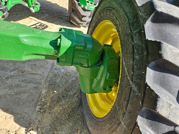 john-deere-4052m-image-36
