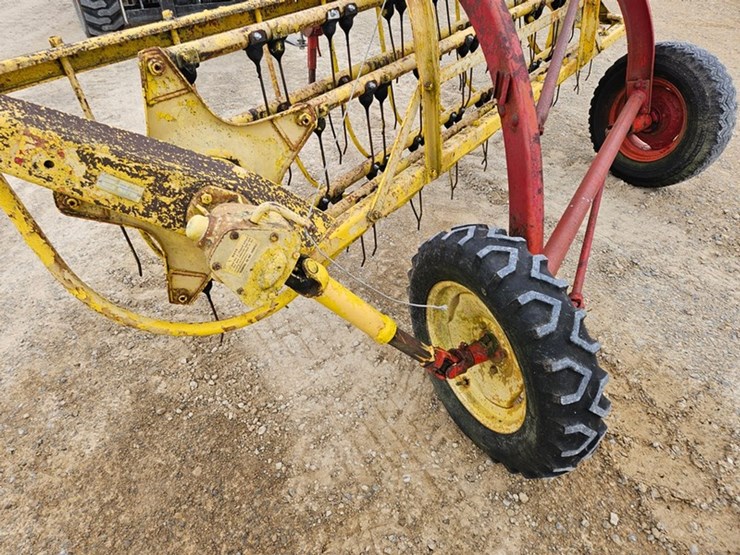 new-holland-256-image-15
