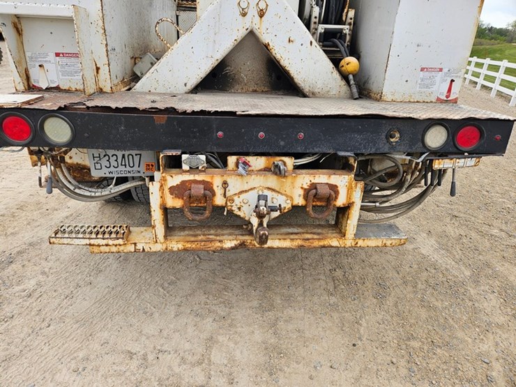 2005-international-durastar-4300-image-37