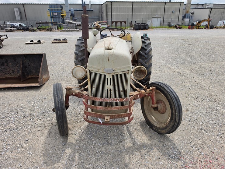 ford-8n-image-2
