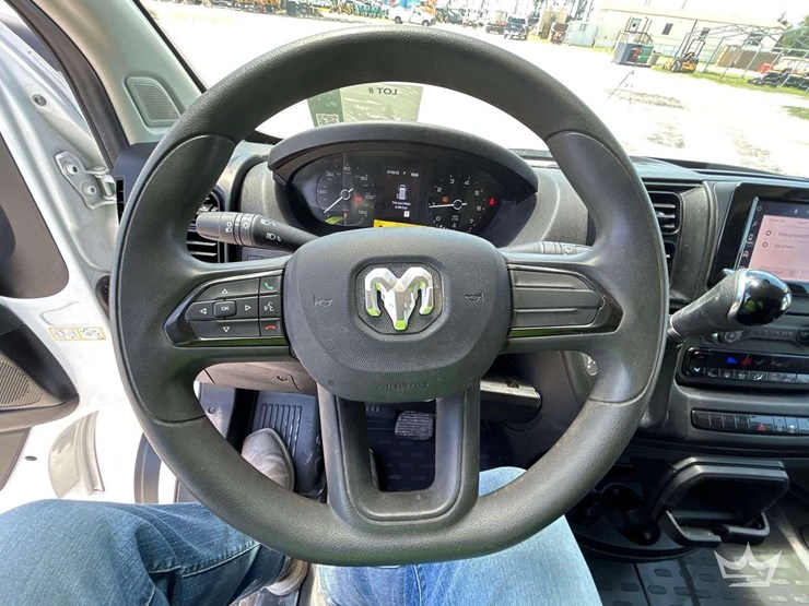 2023-ram-promaster-1500-image-13