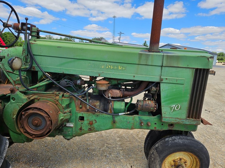 john-deere-70-image-9