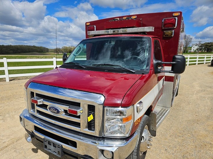 2016-ford-e450-image-10