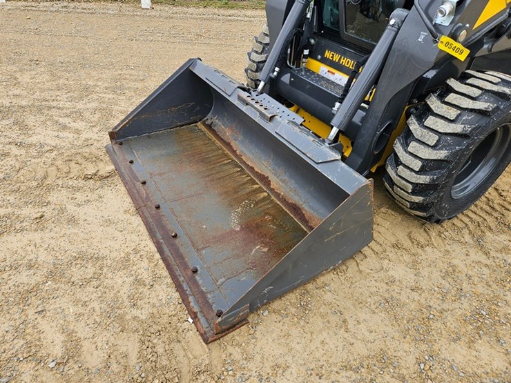 new-holland-l328-image-8