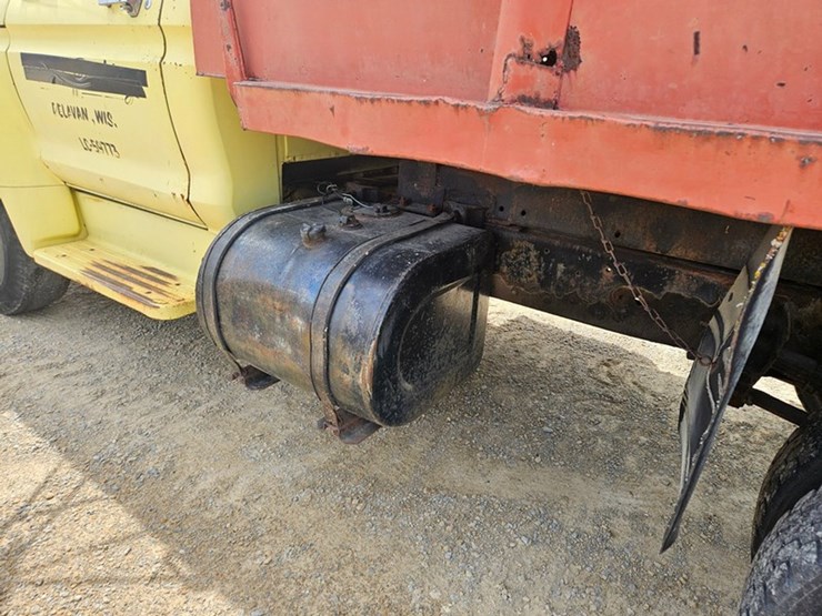 1975-ford-f750-image-54