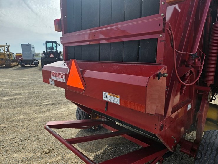 new-holland-br7090-image-29