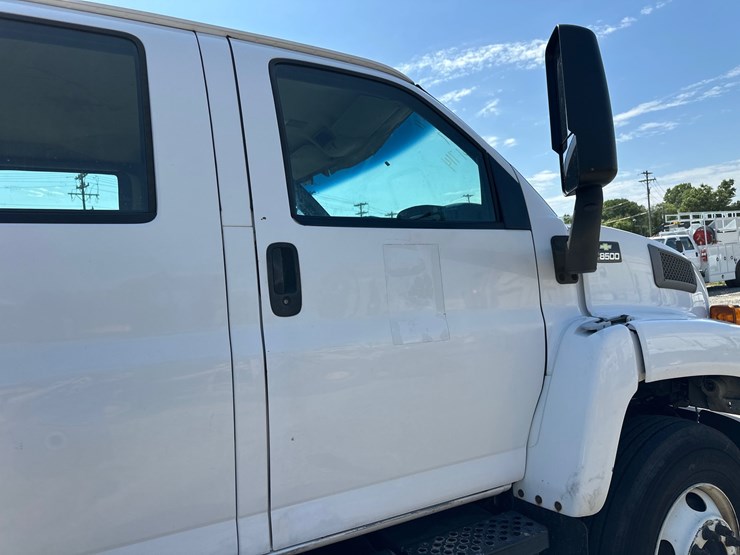 #11-•-2007-chevy-c8500-service-truck-image-16