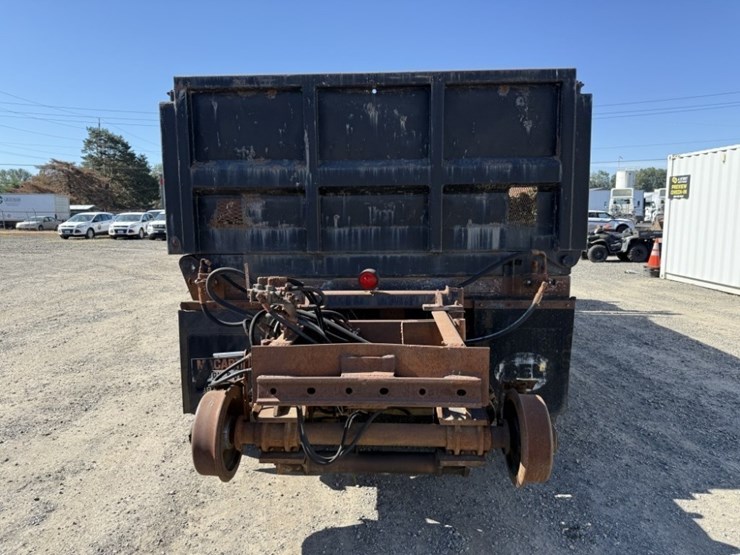 1994-freightliner-fl80-image-5
