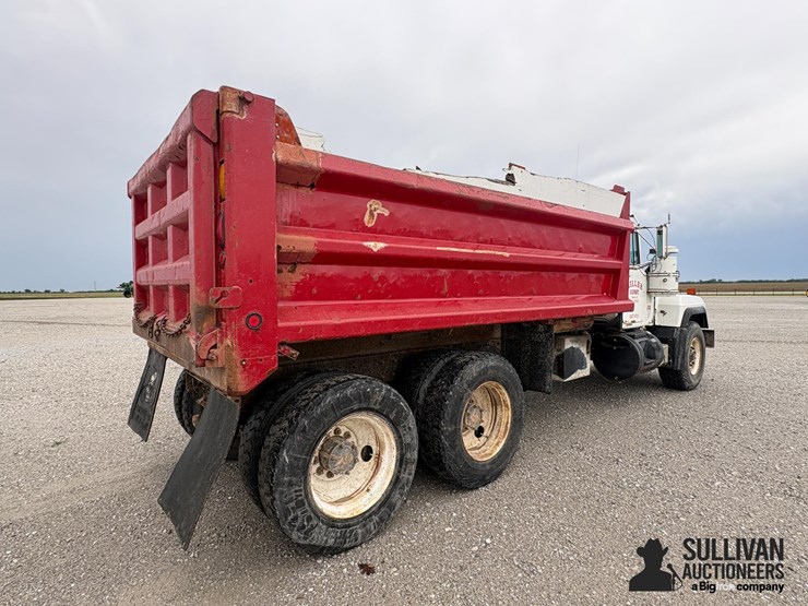 2000-mack-rd600-image-5