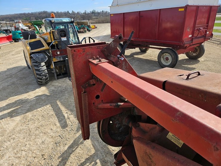 new-holland-276-image-64