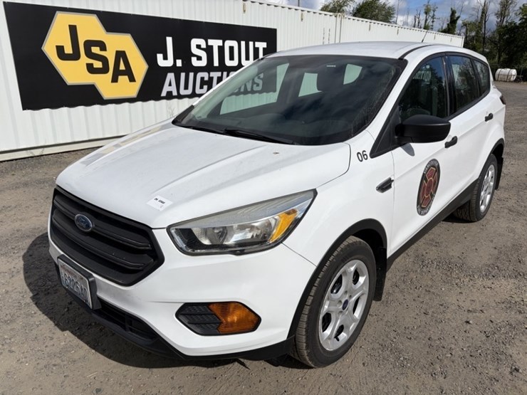 2017-ford-escape-image-1