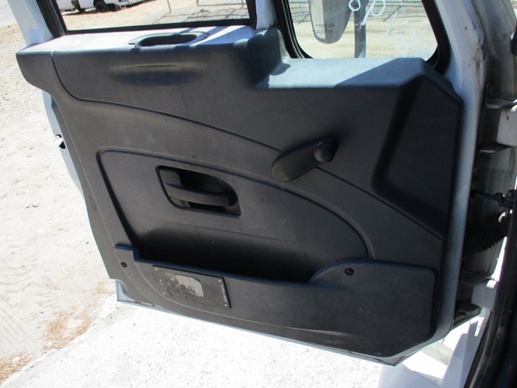 2010-international-durastar-4300-image-14