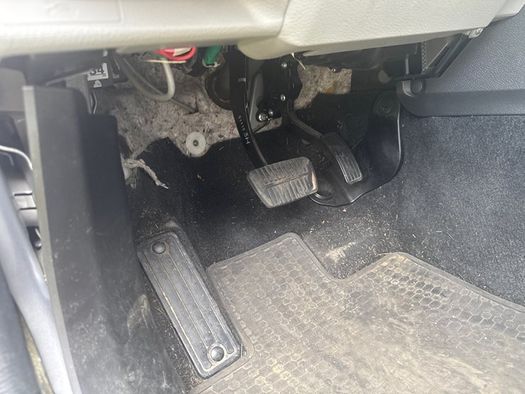 2016-subaru-forester-image-39