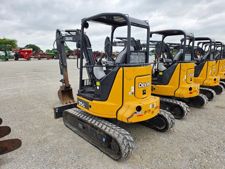 2020-deere-35g-image-13