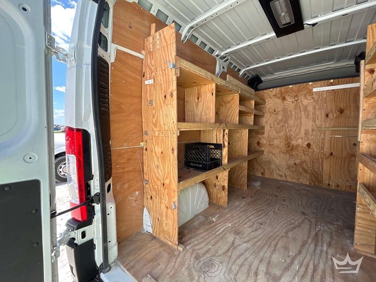 2023-ram-promaster-1500-image-21