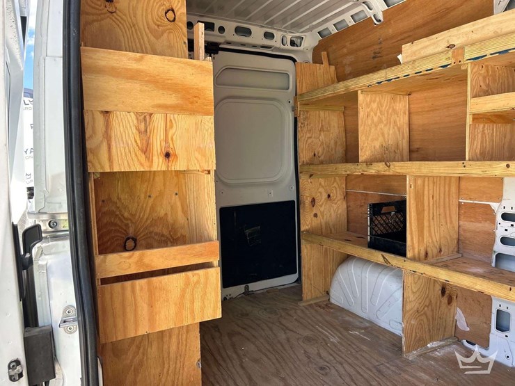 2023-ram-promaster-1500-image-25