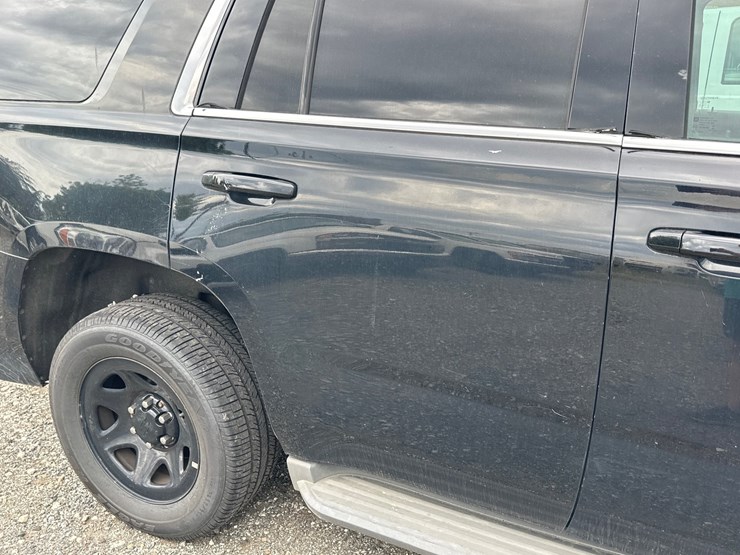 2015-chevrolet-tahoe-image-9