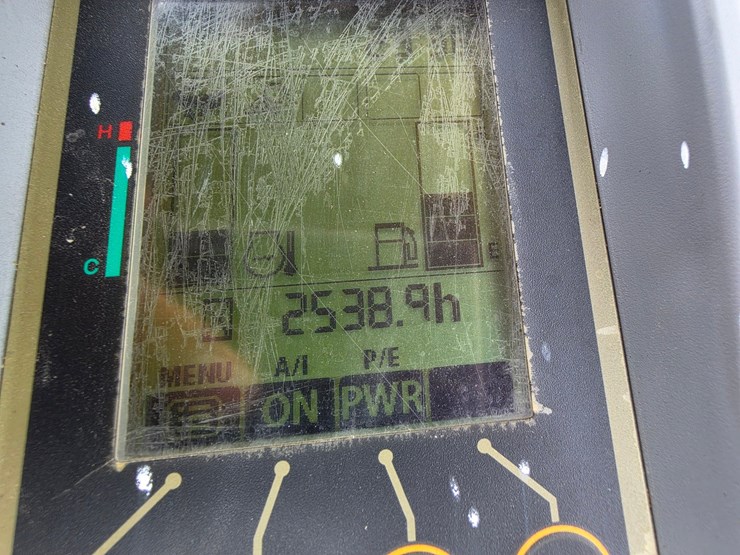 2020-deere-35g-image-10