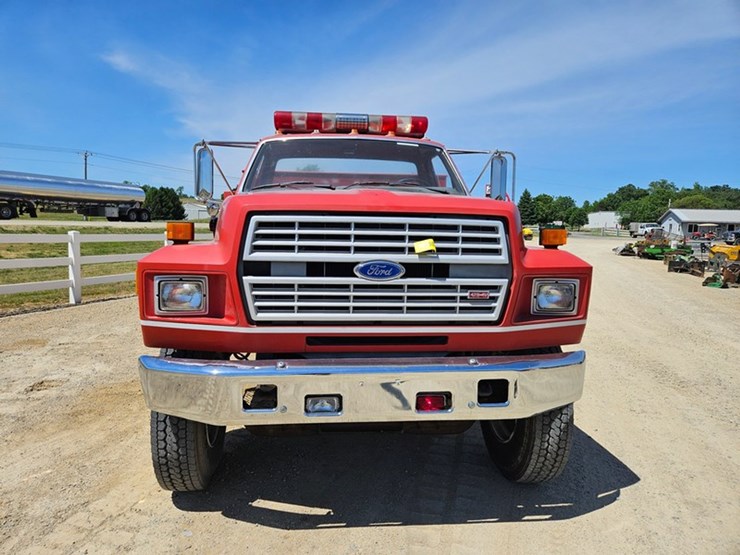 1986-ford-f800-image-8