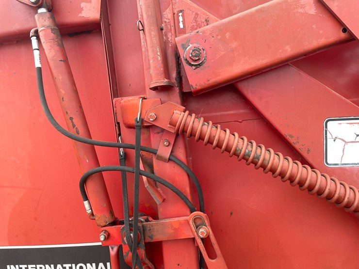 case-ih-8440-image-9