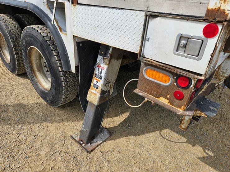 #5076-•-2007-freightliner-m2-tandem-axle-crane-truck-image-47