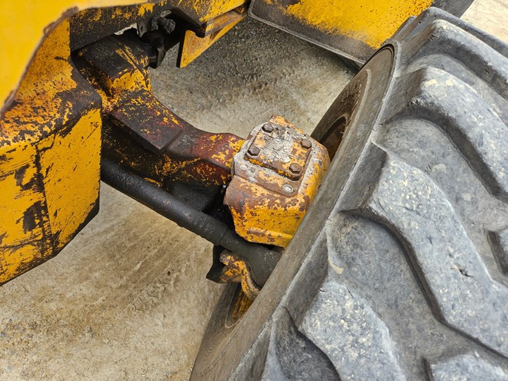 deere-410d-image-32