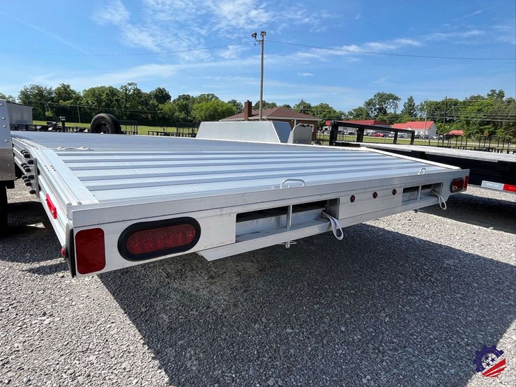 new-2025-timpte-1018-motorsports-t/a-aluminum-tag-trailer-image-22