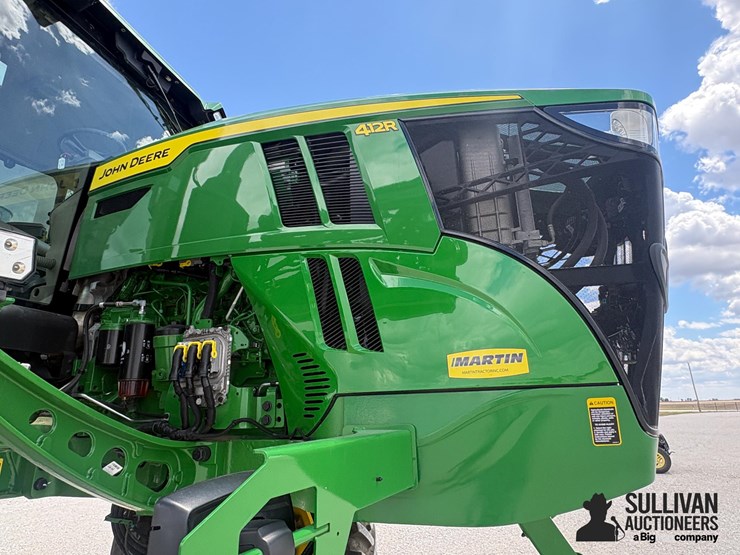 2024-john-deere-412r-image-16